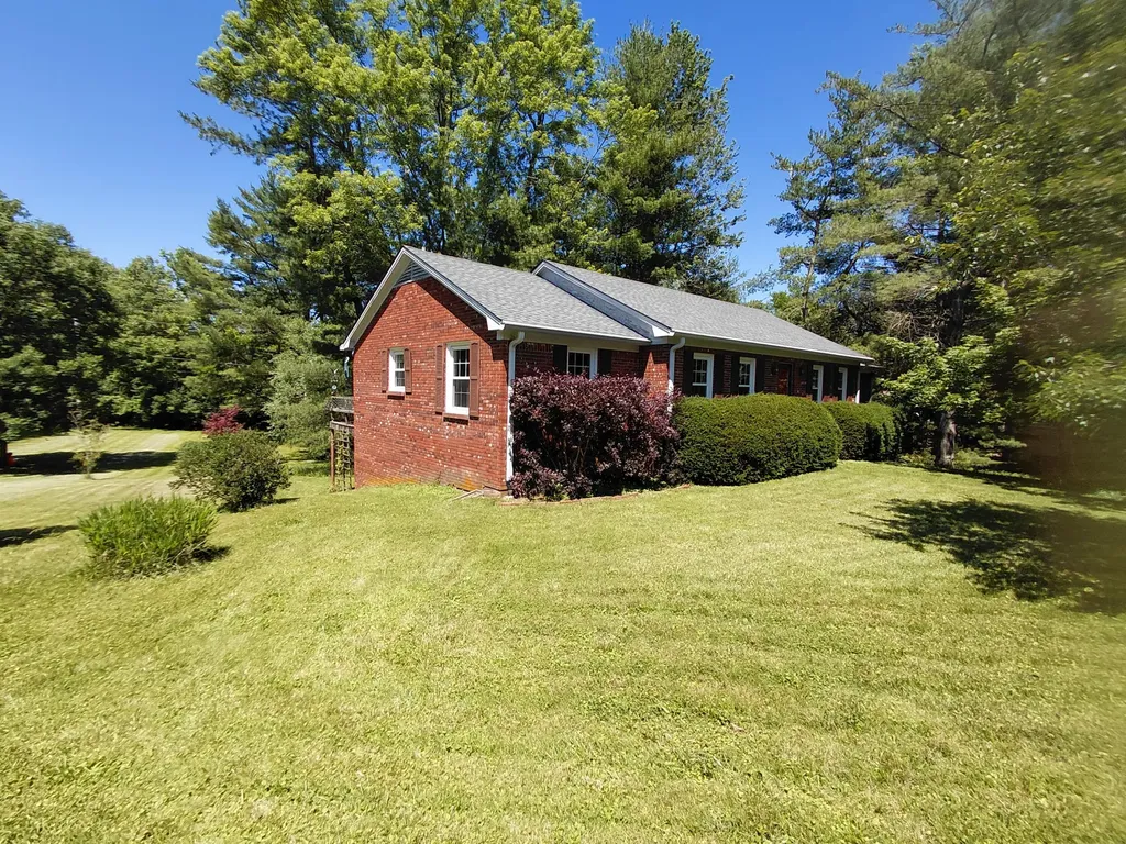529 Silverbrook Drive Danville KY 40422