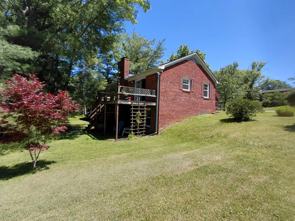 529 Silverbrook Drive Danville KY 40422