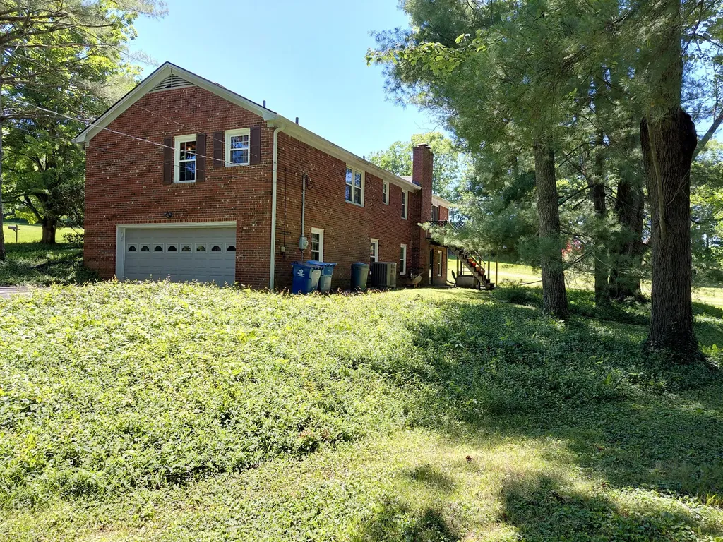 529 Silverbrook Drive Danville KY 40422