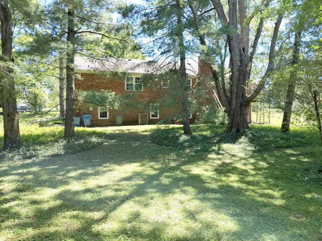 529 Silverbrook Drive Danville KY 40422