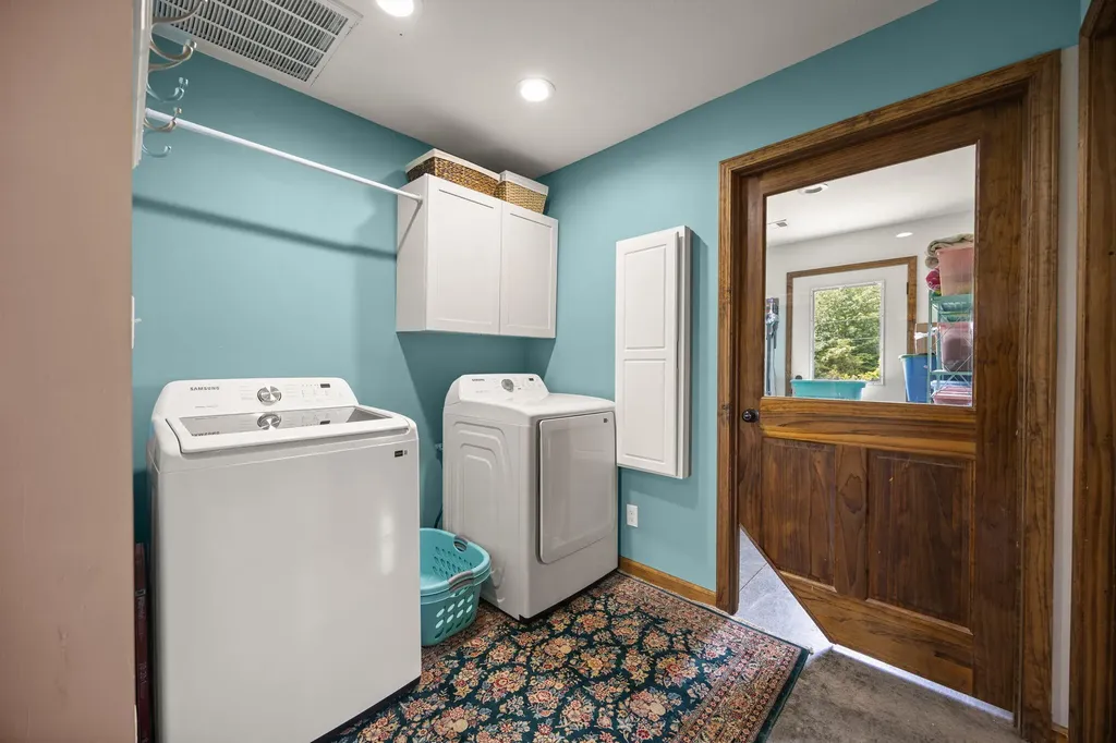 1717 Halltown Road Canmer KY 42722
