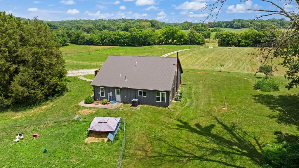 1717 Halltown Road Canmer KY 42722