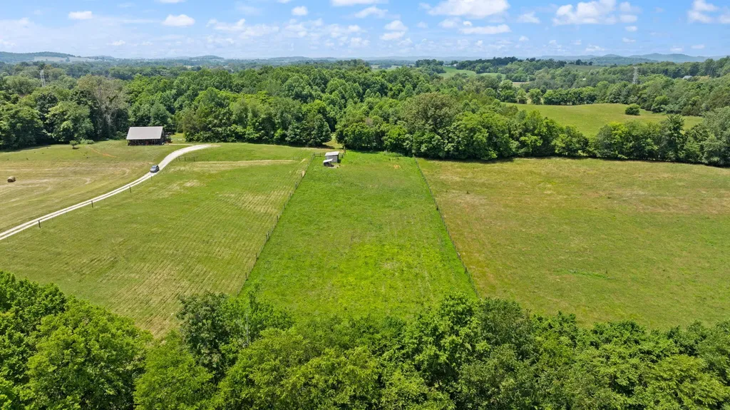 1717 Halltown Road Canmer KY 42722