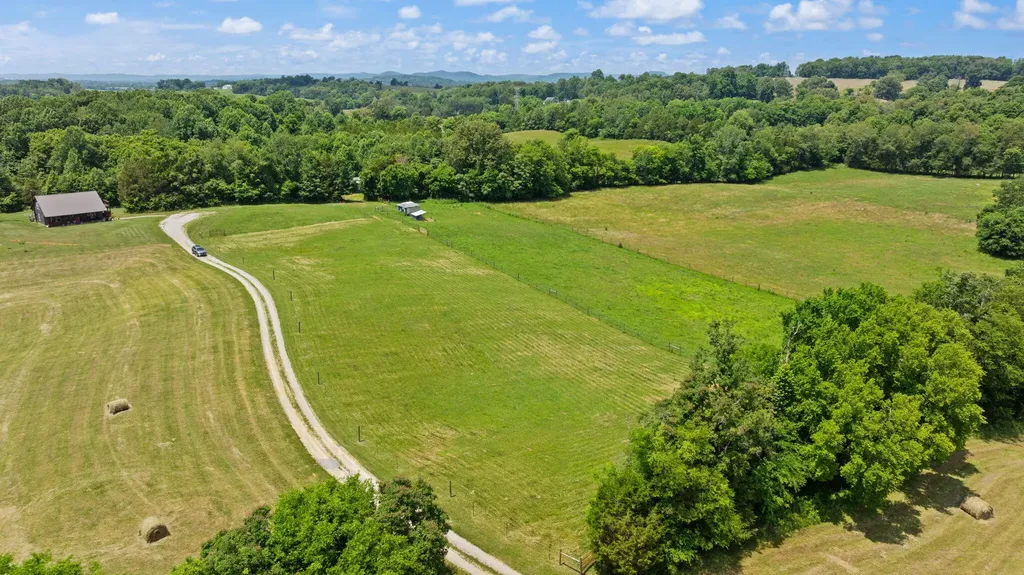 1717 Halltown Road Canmer KY 42722