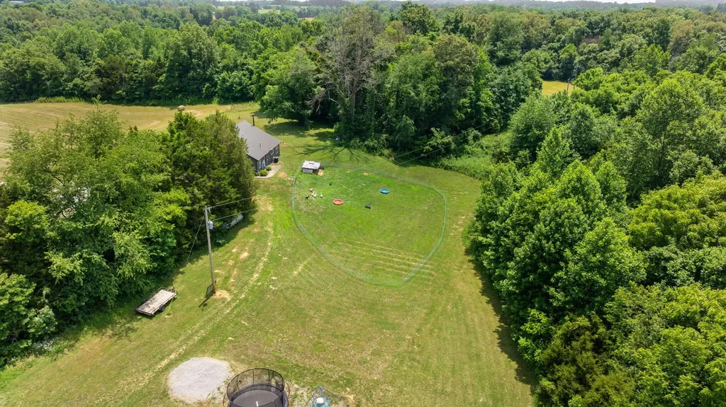 1717 Halltown Road Canmer KY 42722