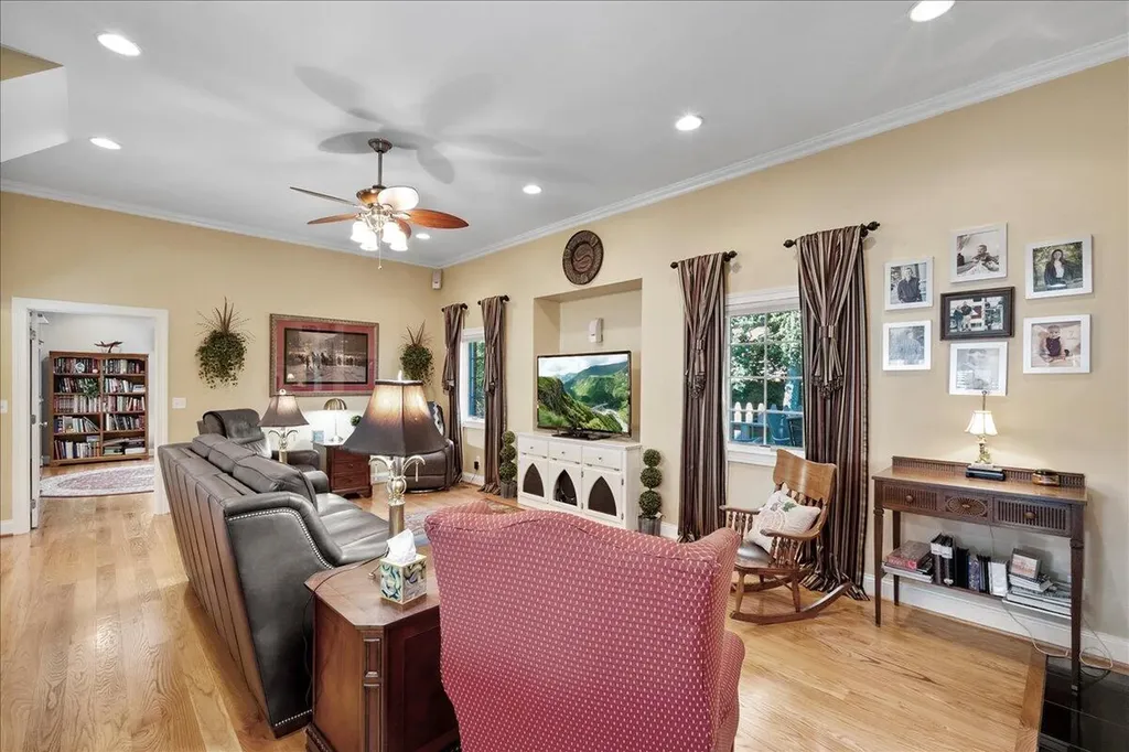 112 Bogie Lee Avenue Frankfort KY 40601