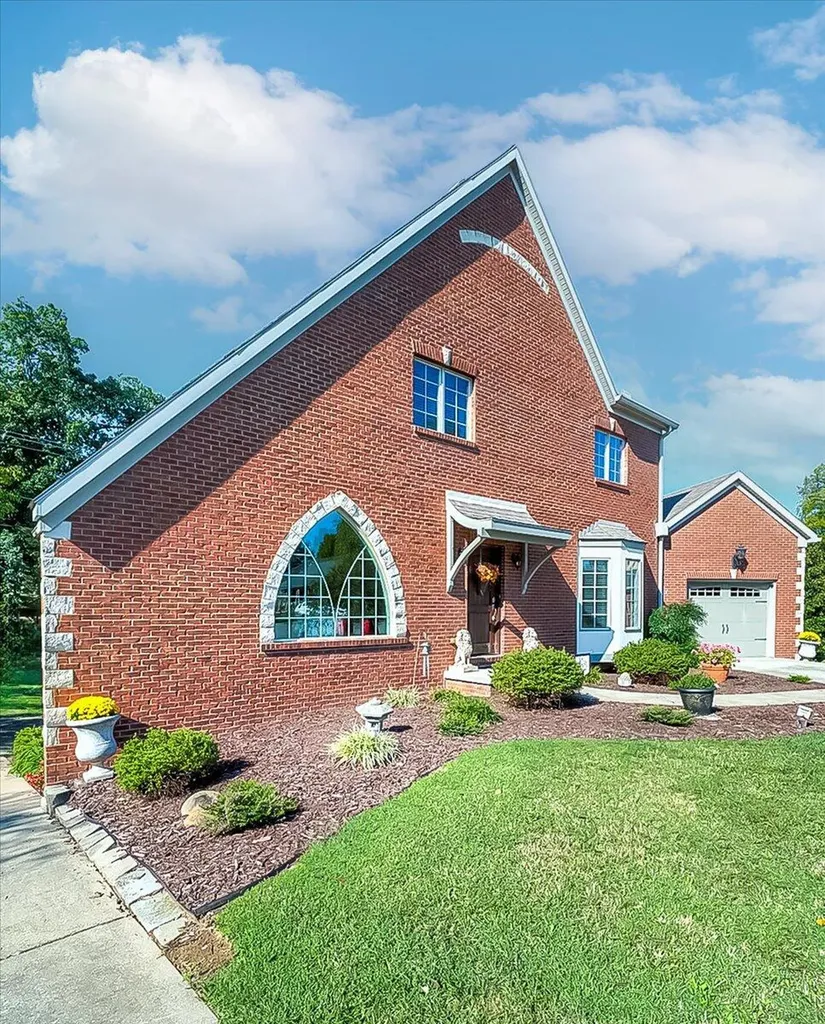 112 Bogie Lee Avenue Frankfort KY 40601