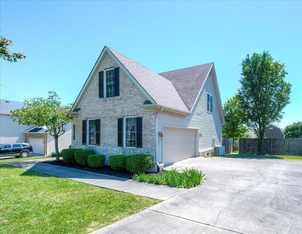 305 Abbeywood Drive Winchester KY 40391