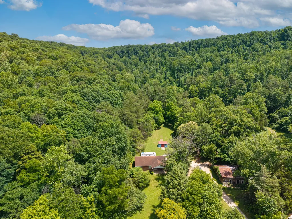 269 Strawberry Road Monticello KY 42633