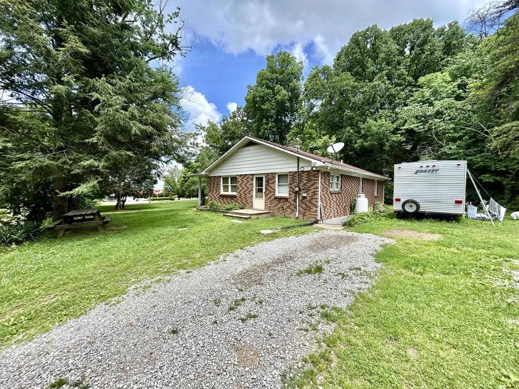 269 Strawberry Road Monticello KY 42633