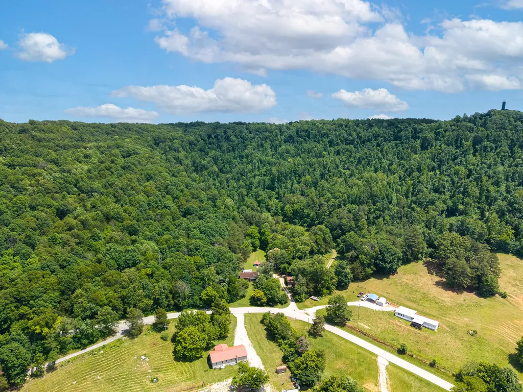 269 Strawberry Road Monticello KY 42633