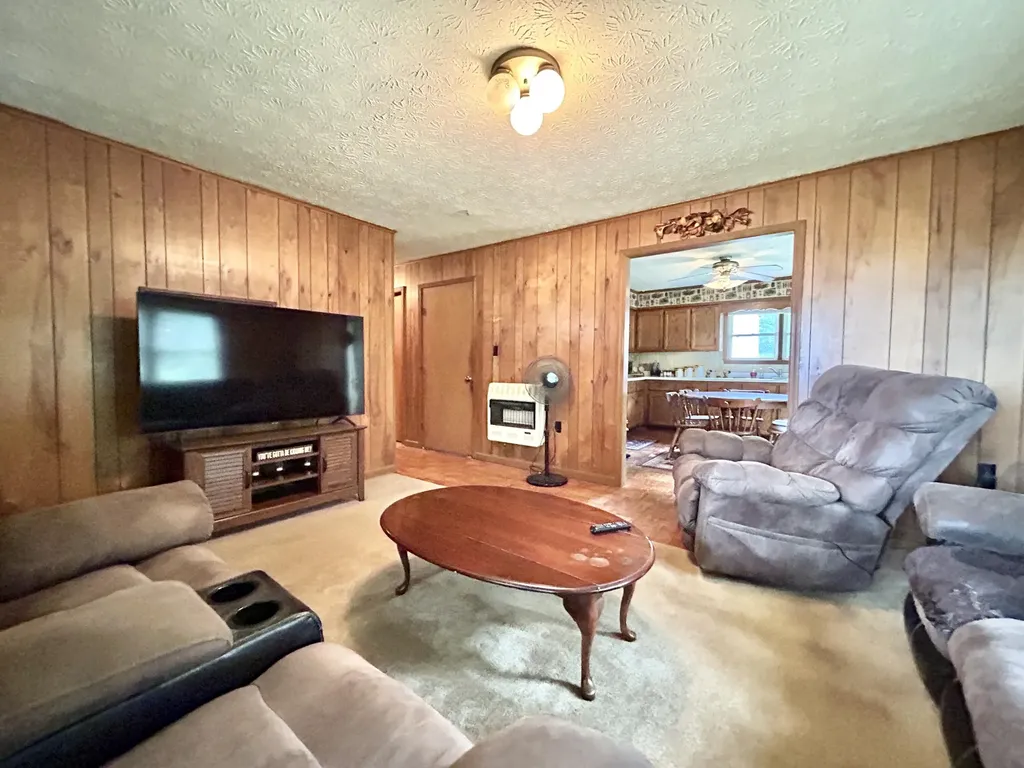 269 Strawberry Road Monticello KY 42633