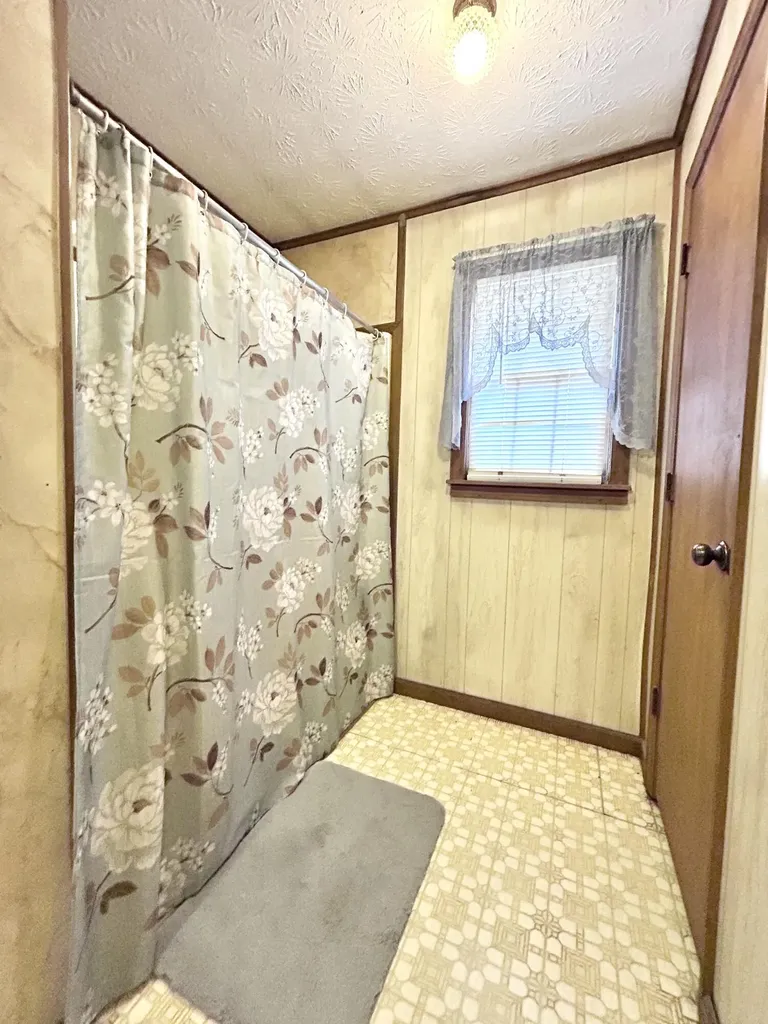 269 Strawberry Road Monticello KY 42633