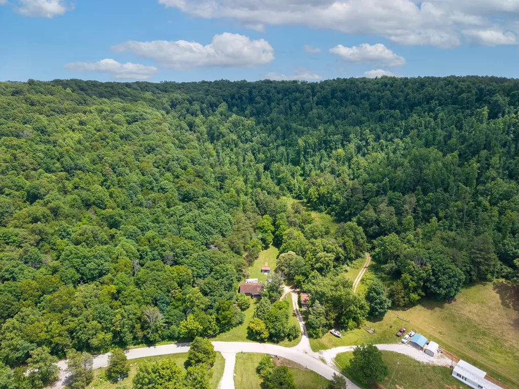 269 Strawberry Road Monticello KY 42633