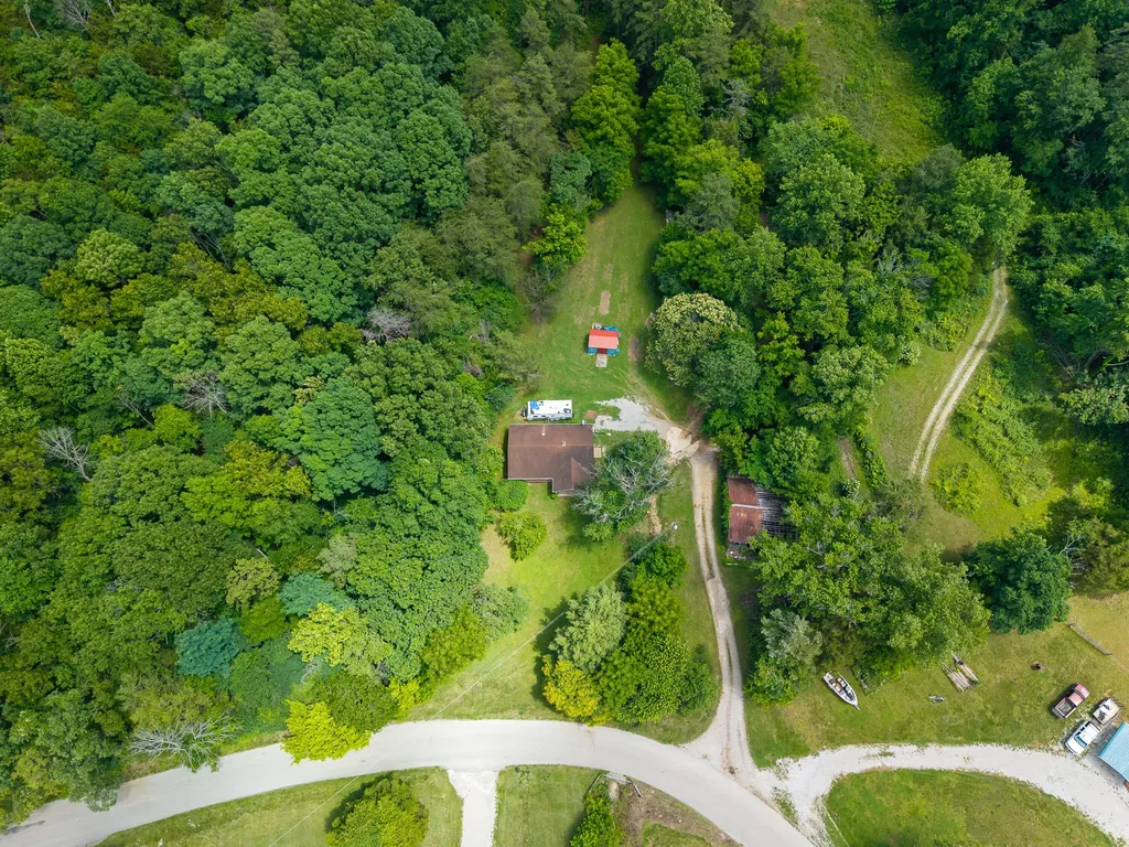 269 Strawberry Road Monticello KY 42633