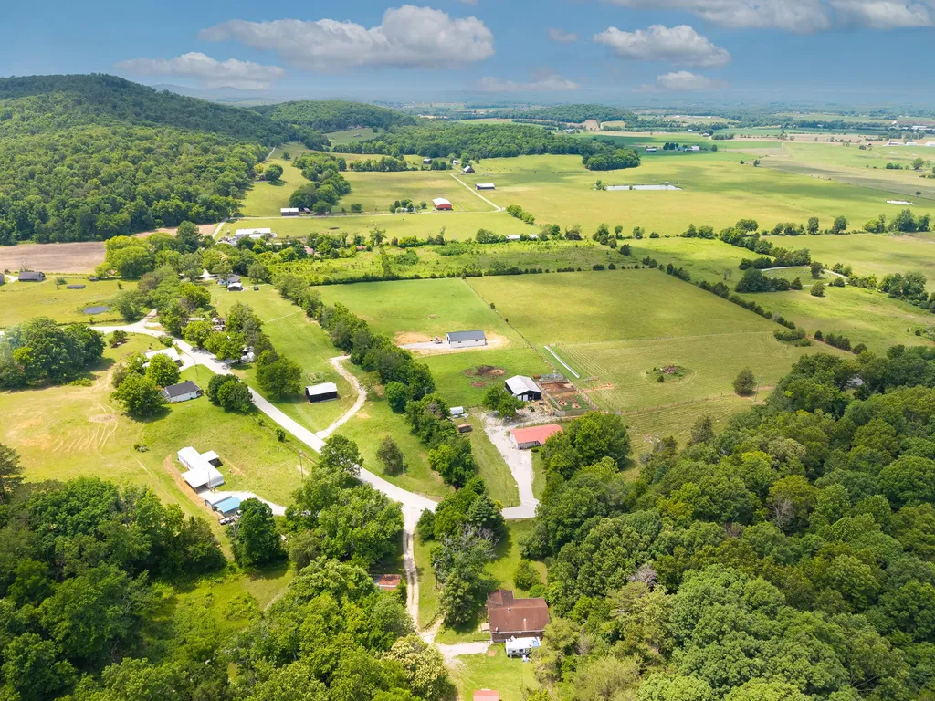 269 Strawberry Road Monticello KY 42633