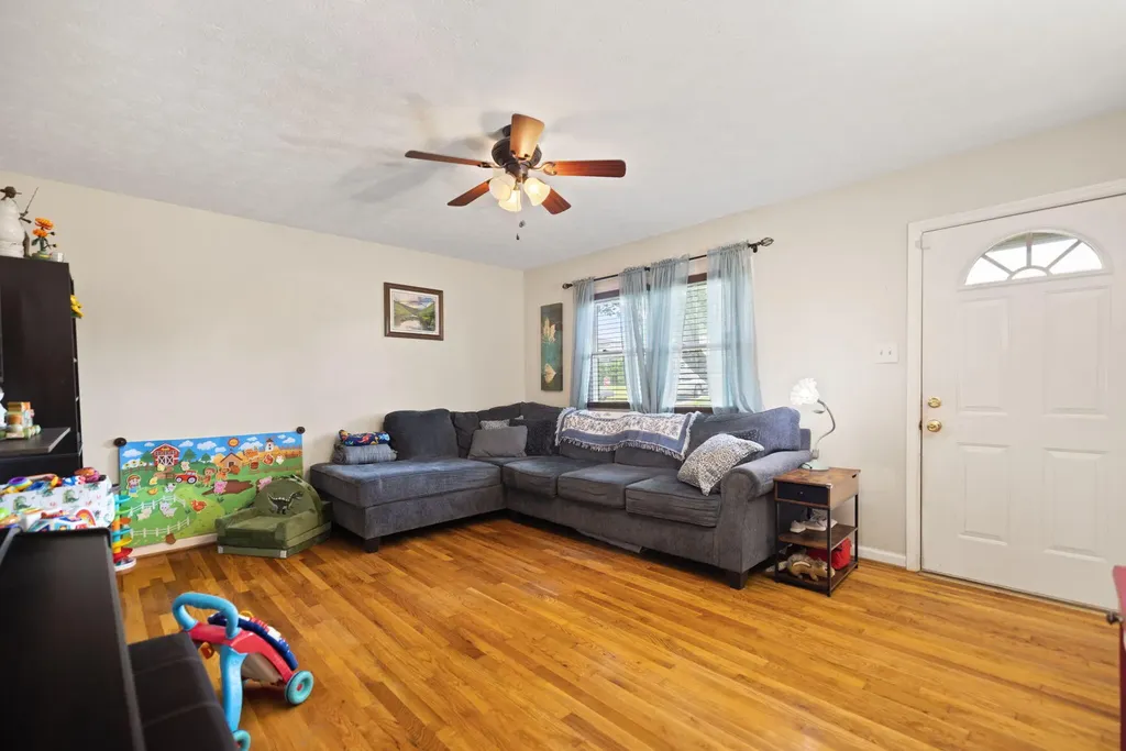 105 Hager Drive Richmond KY 40475