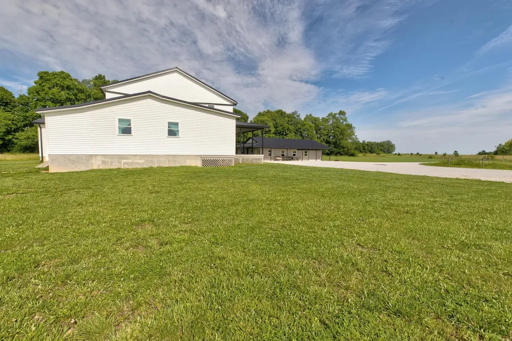 1053 Shrout Road Owingsville KY 40360