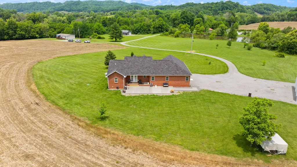 176 Wetland Drive Jamestown KY 42629