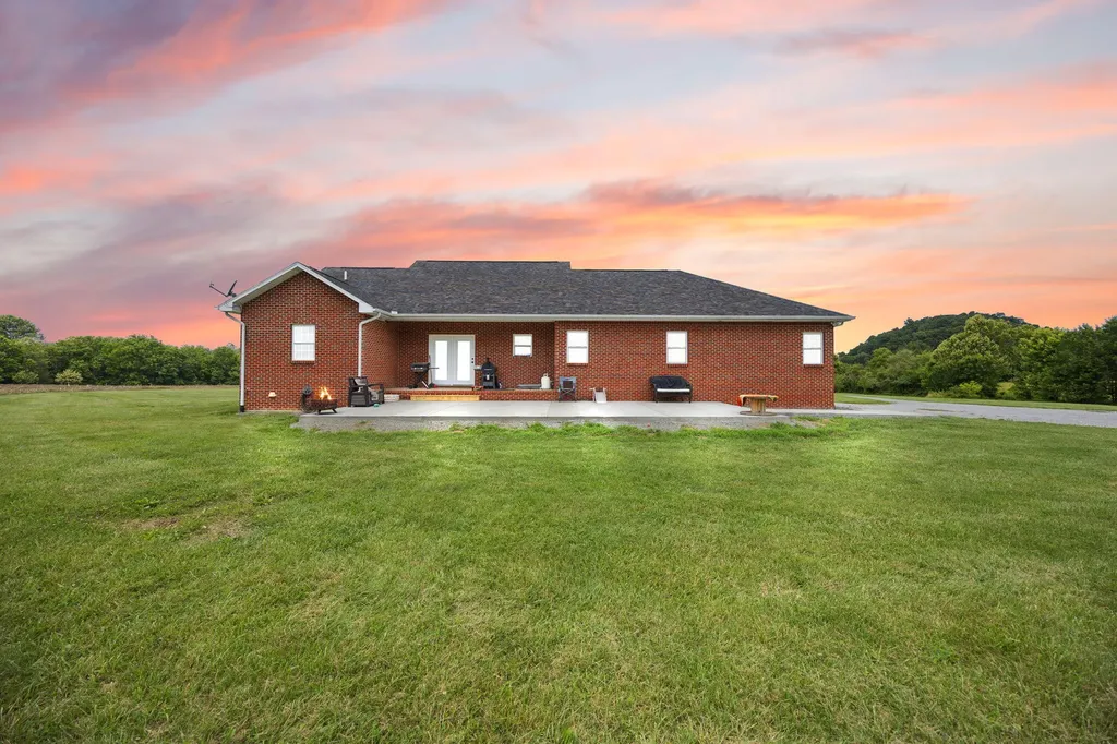 176 Wetland Drive Jamestown KY 42629
