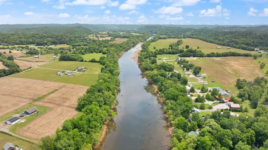 176 Wetland Drive Jamestown KY 42629