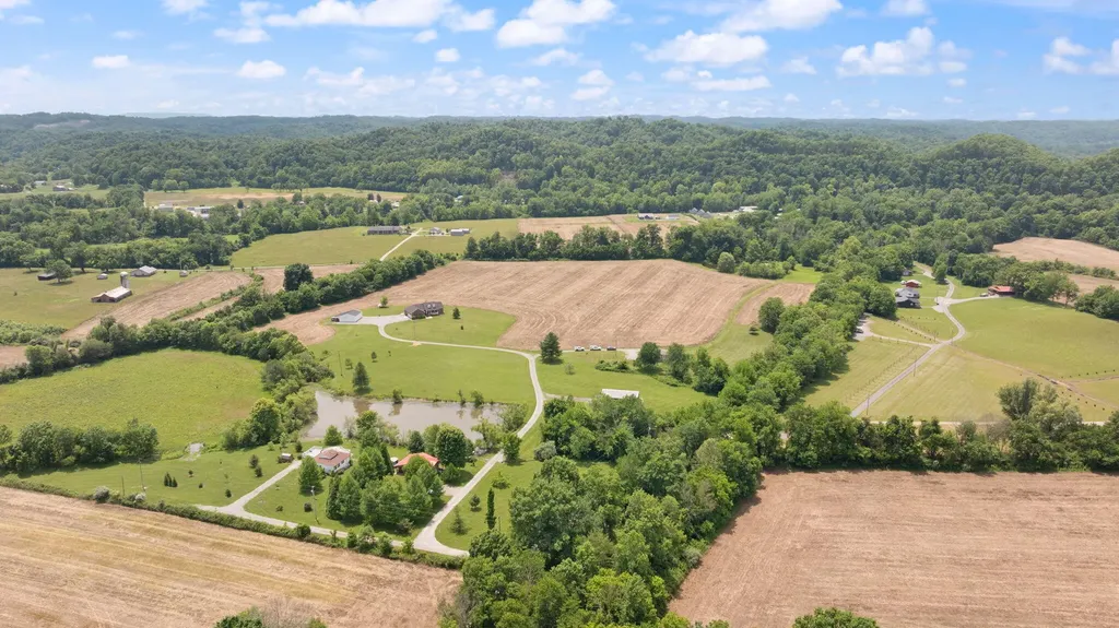 176 Wetland Drive Jamestown KY 42629