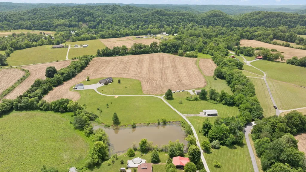176 Wetland Drive Jamestown KY 42629