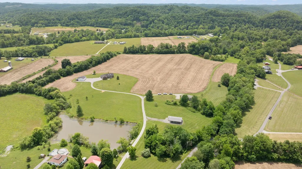 176 Wetland Drive Jamestown KY 42629