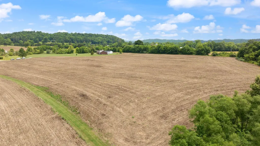 176 Wetland Drive Jamestown KY 42629