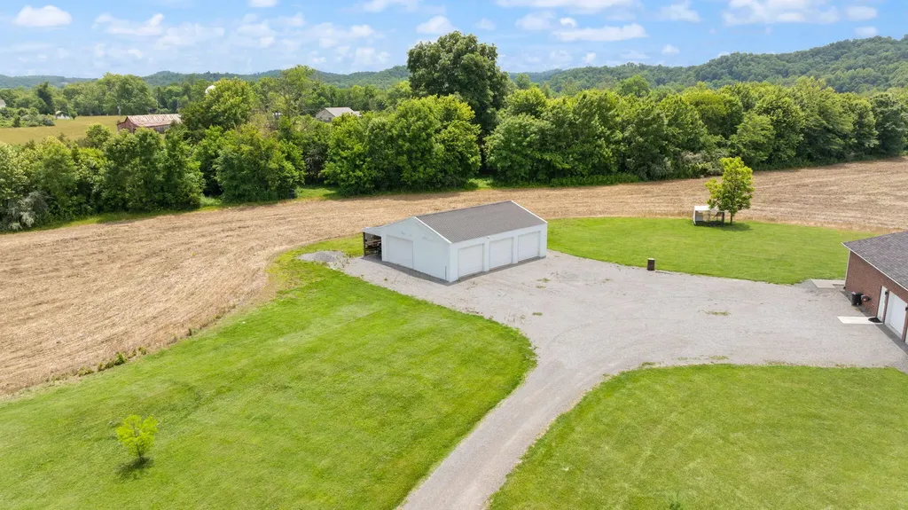 176 Wetland Drive Jamestown KY 42629