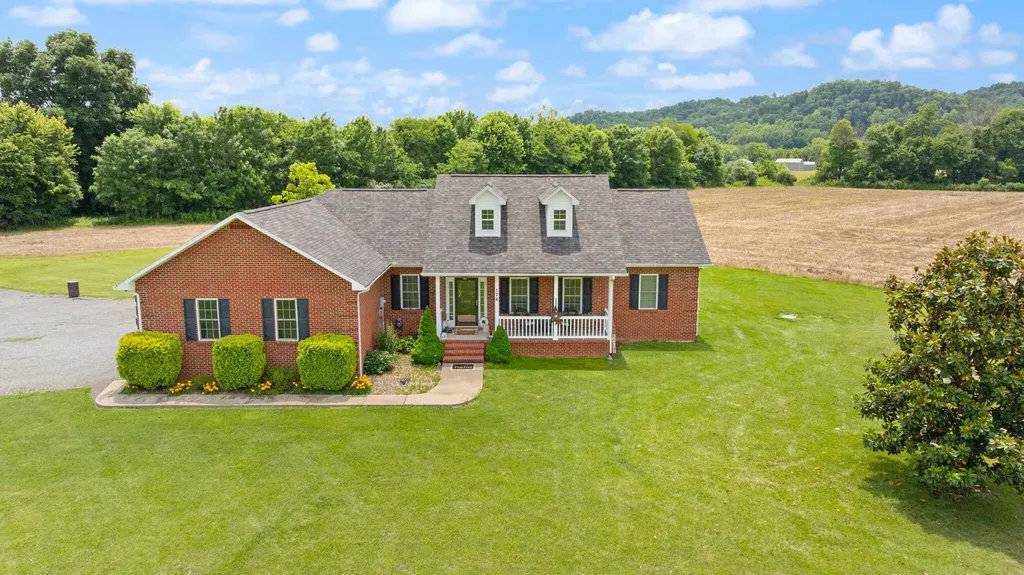 176 Wetland Drive Jamestown KY 42629