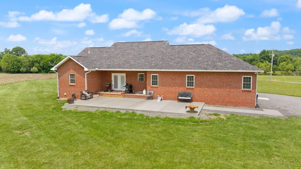 176 Wetland Drive Jamestown KY 42629