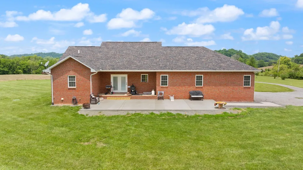 176 Wetland Drive Jamestown KY 42629