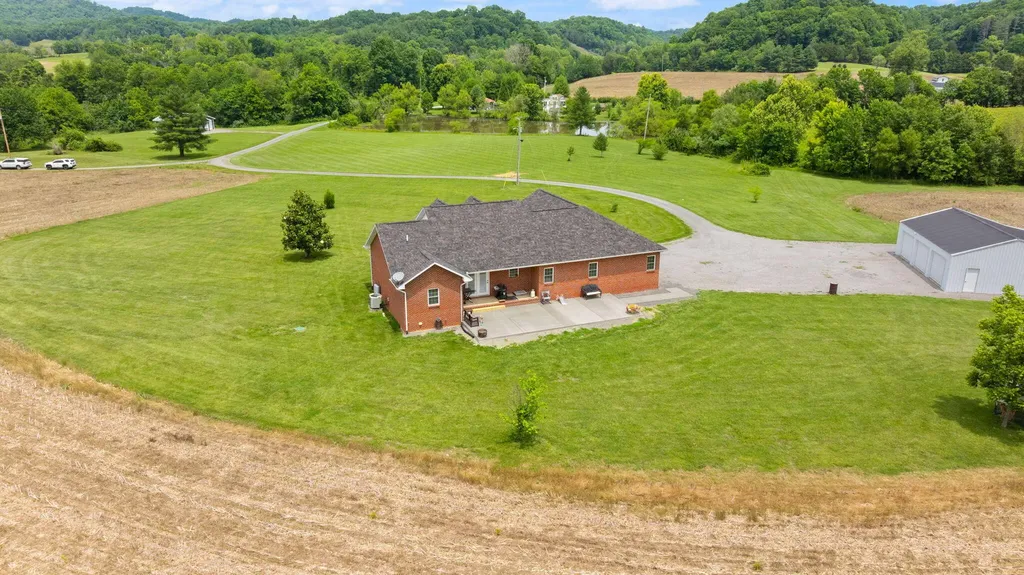 176 Wetland Drive Jamestown KY 42629