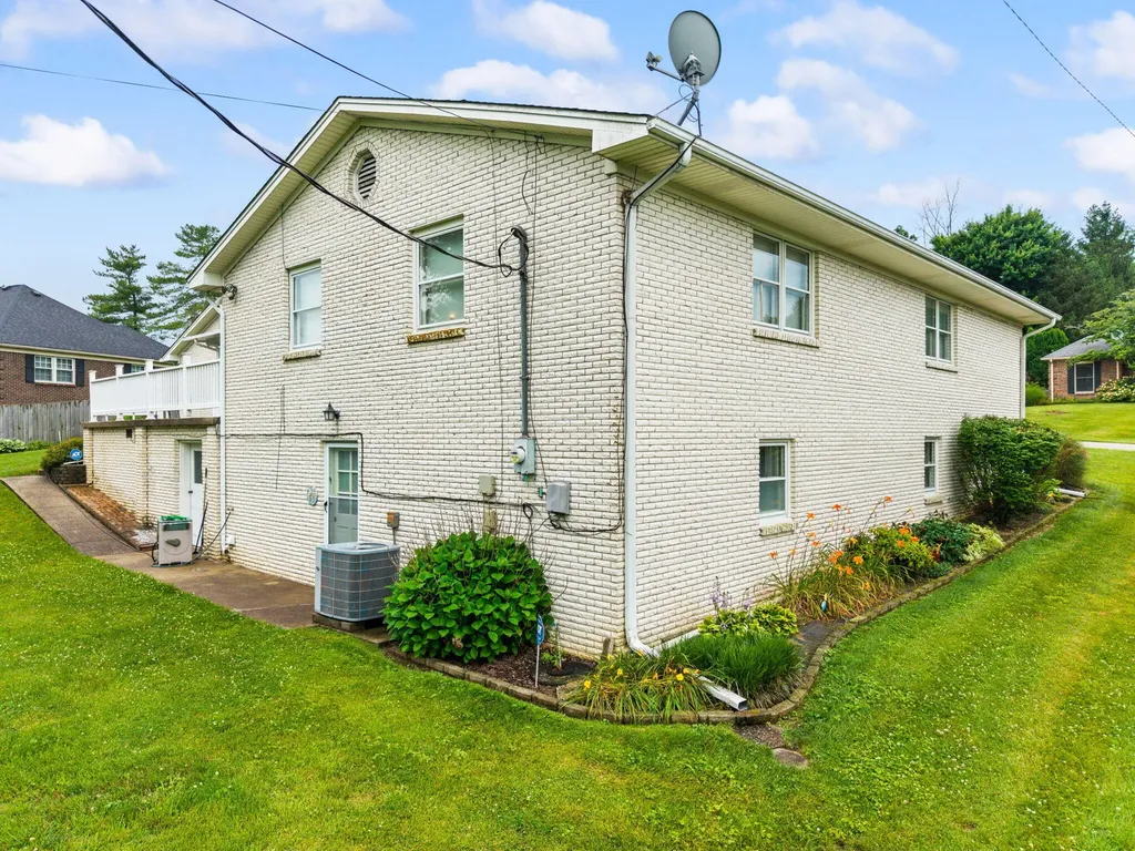 144 Frankie Drive Richmond KY 40475