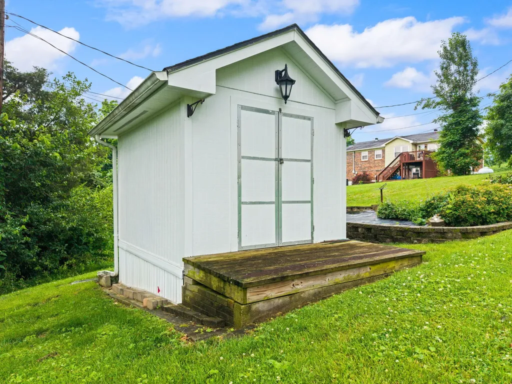 144 Frankie Drive Richmond KY 40475