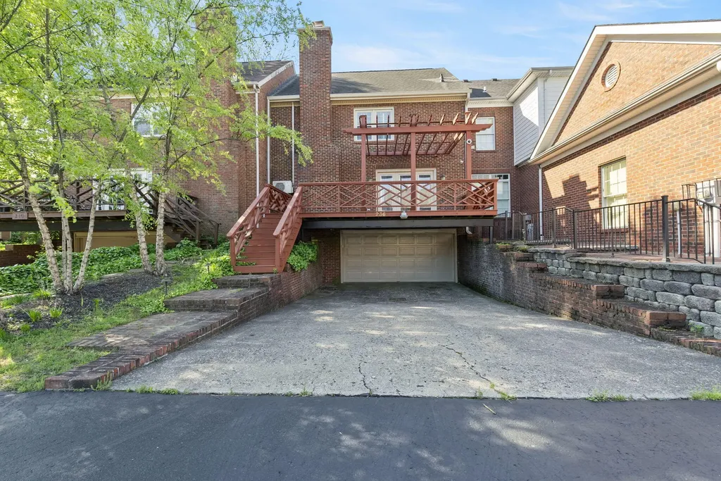 236 Chippendale Circle Lexington KY 40517
