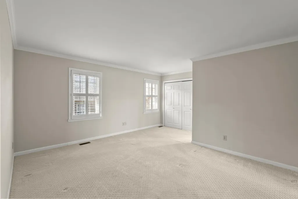 236 Chippendale Circle Lexington KY 40517