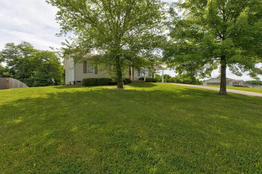 271 Shelton Way Mt Sterling KY 40353
