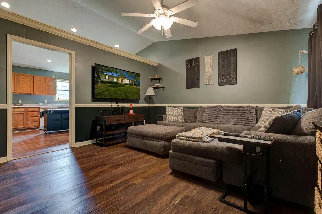 271 Shelton Way Mt Sterling KY 40353