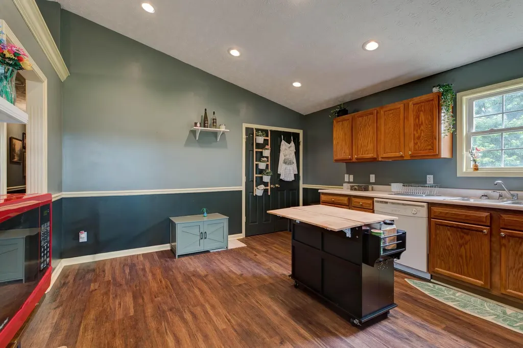 271 Shelton Way Mt Sterling KY 40353