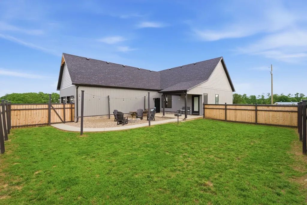 251 Galloway Road Stamping Ground KY 40379