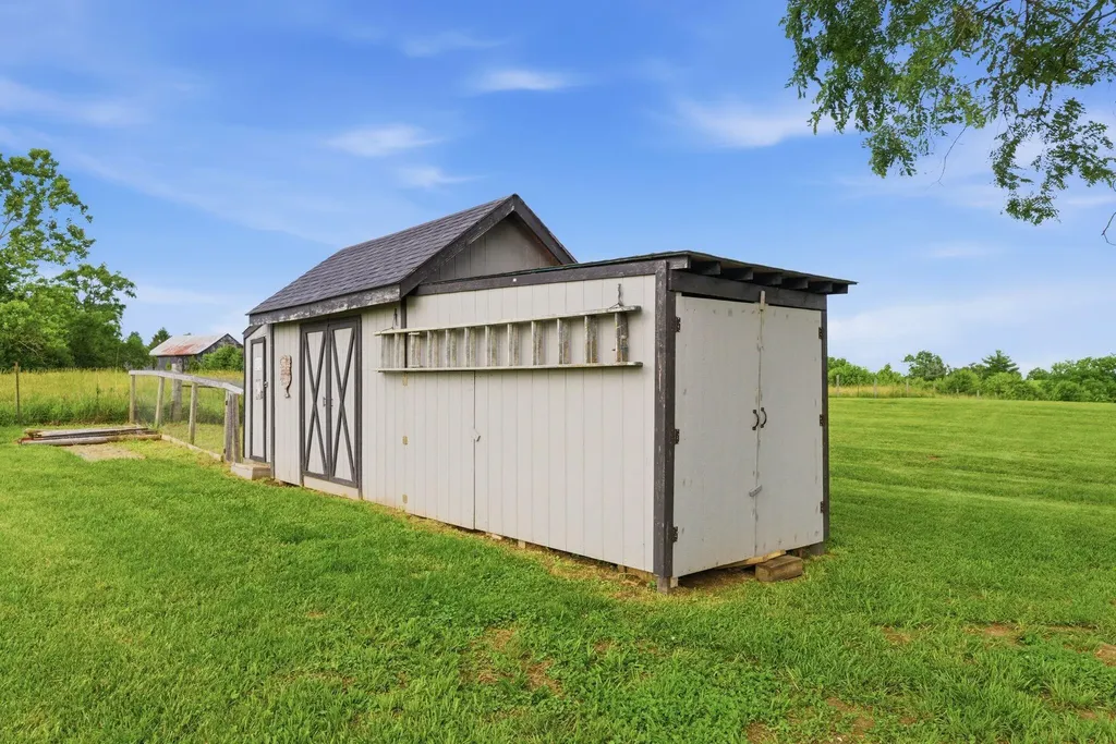 251 Galloway Road Stamping Ground KY 40379