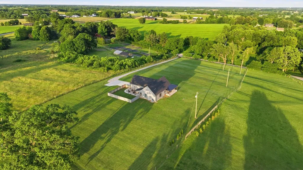 251 Galloway Road Stamping Ground KY 40379