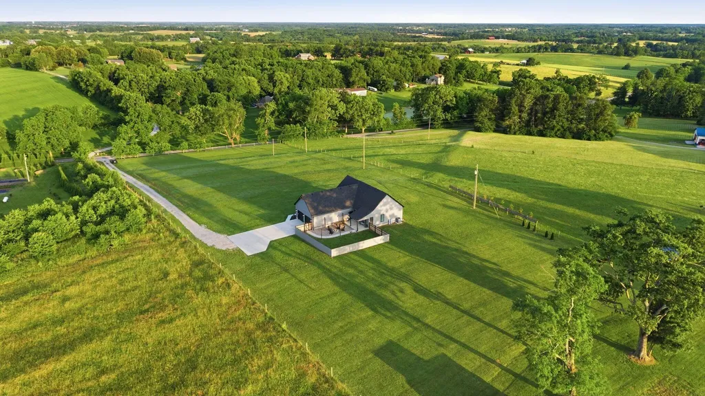 251 Galloway Road Stamping Ground KY 40379