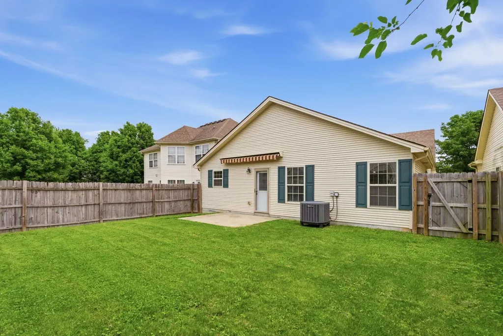 2545 Milsom Lane Lexington KY 40511