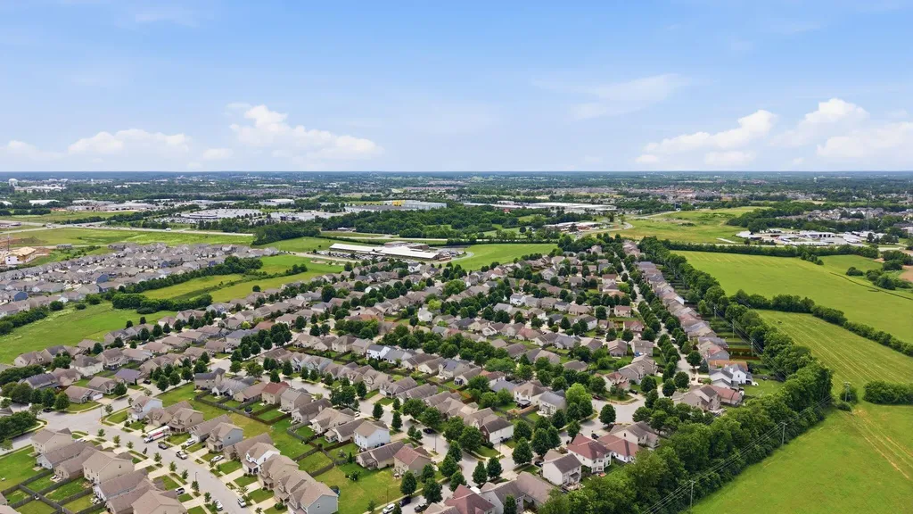 2545 Milsom Lane Lexington KY 40511