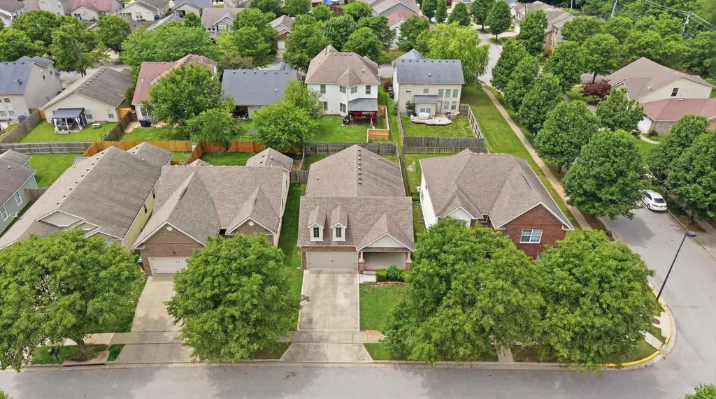 2545 Milsom Lane Lexington KY 40511