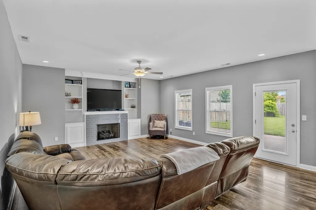 616 Estrella Drive Lexington KY 40511