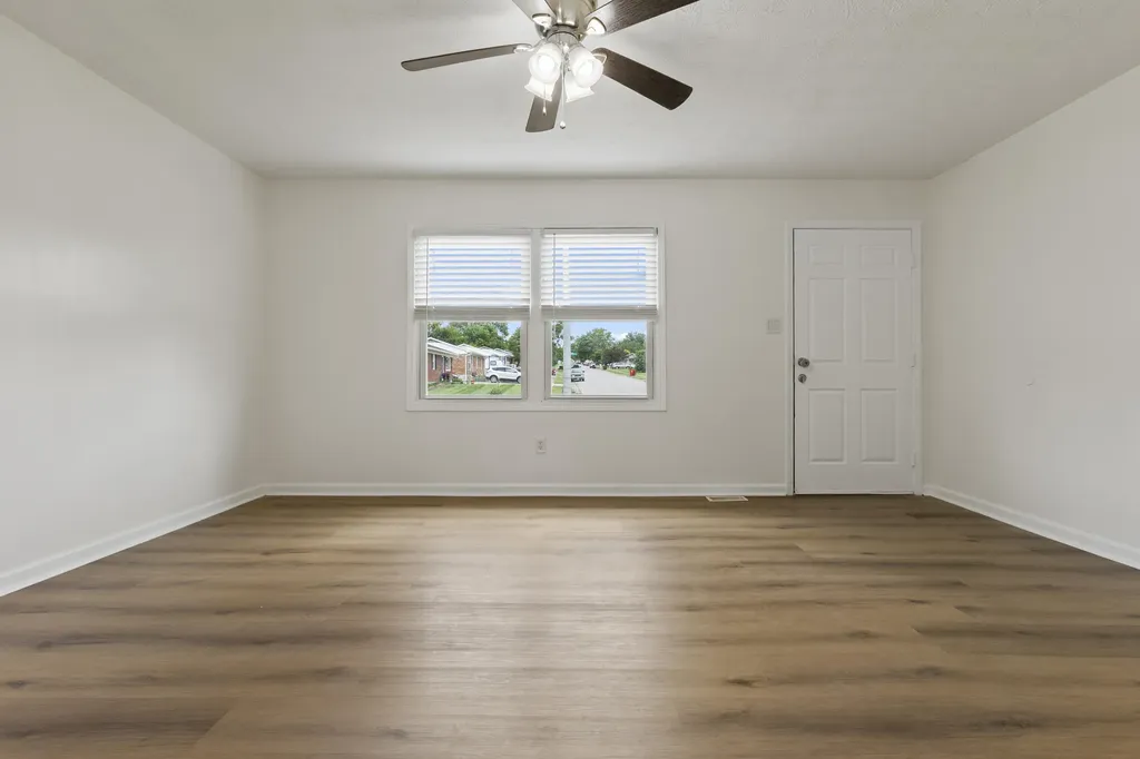 809 S Central Avenue Nicholasville KY 40356